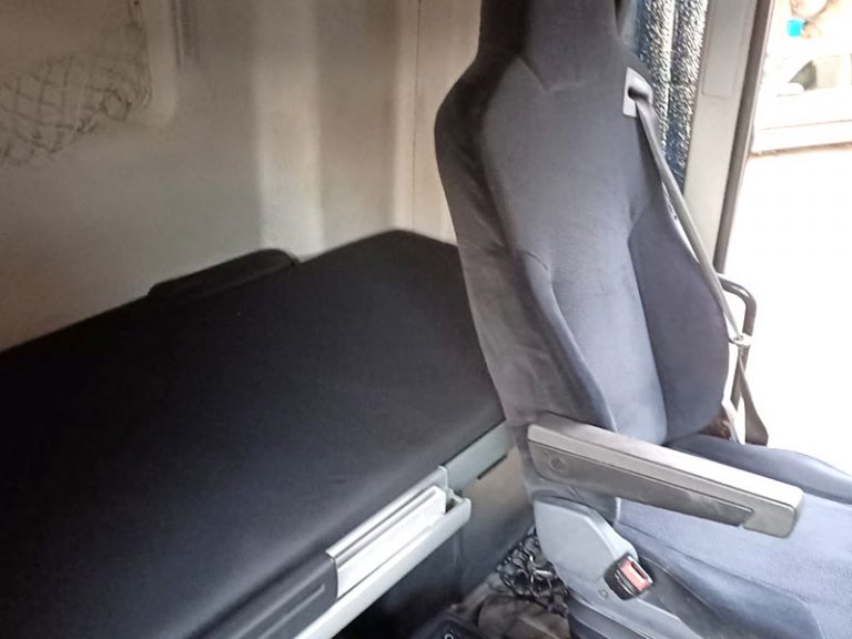 Precio para limpiar el coche a domicilio en Torrente, Mislata, Puzol
